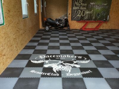 Garagenboden mit Logodruck