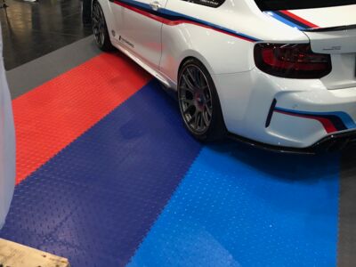 Boden für Messestand - BMW Farben / BMW Club