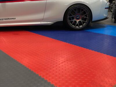 Boden für Messestand - BMW Farben / BMW Club