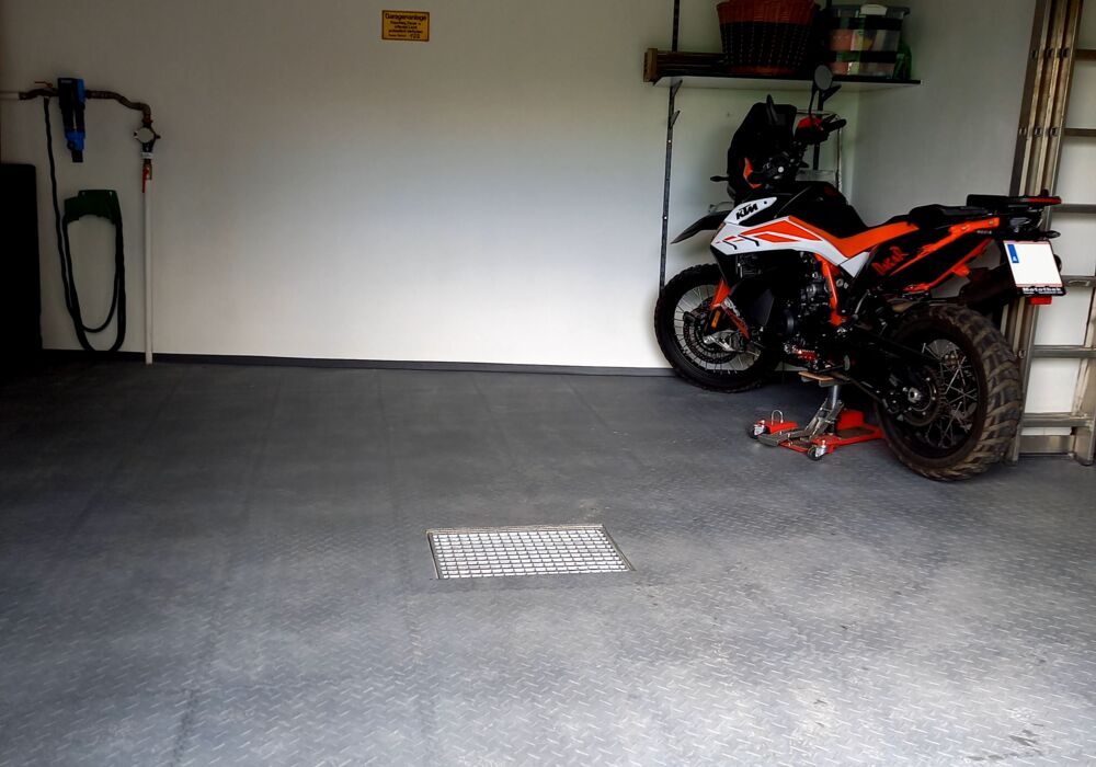 Neuer Garagenboden auf altem Beton