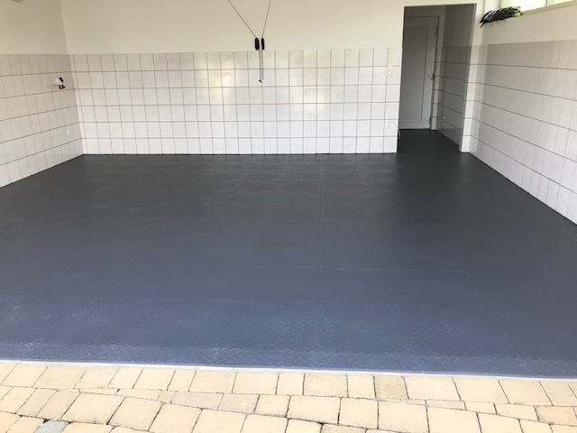 PVC Fliesen als Garagenboden - easyfloor